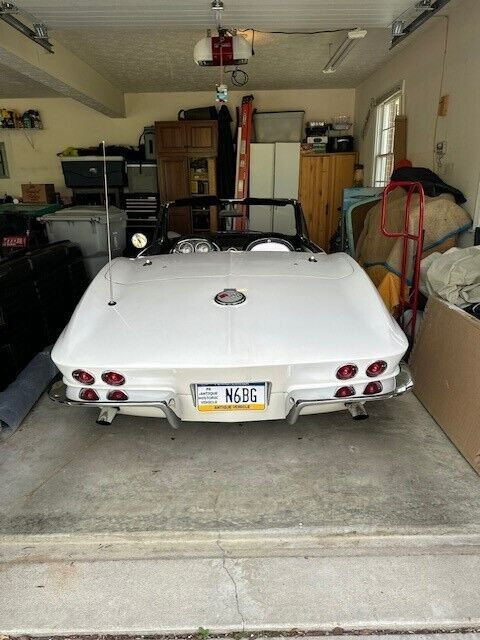 Chevrolet-Corvette-1963-Convertible-4