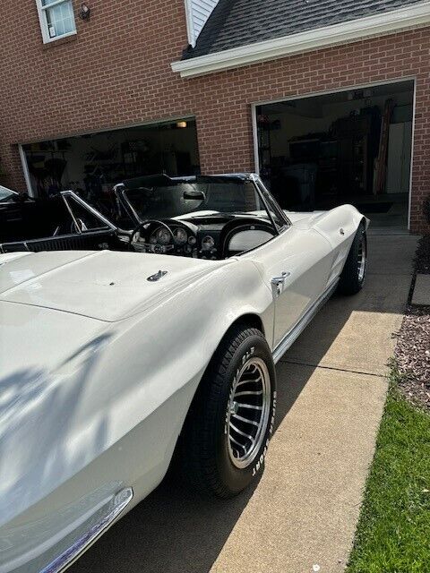 Chevrolet-Corvette-1963-Convertible-5
