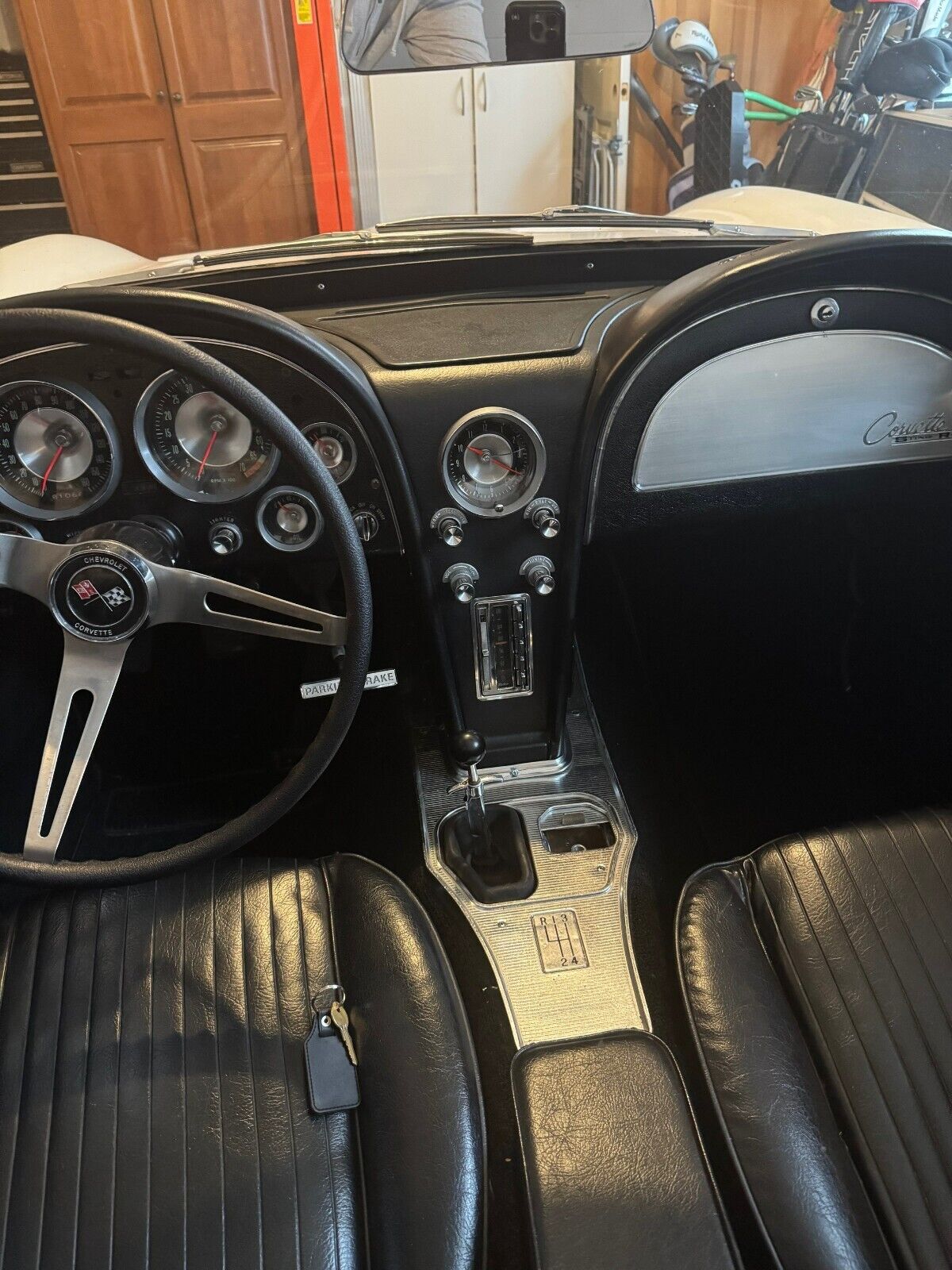 Chevrolet-Corvette-1963-Convertible-8