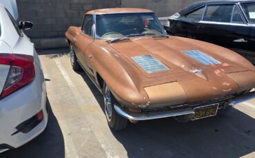 Chevrolet-Corvette-1963-Coupe-3