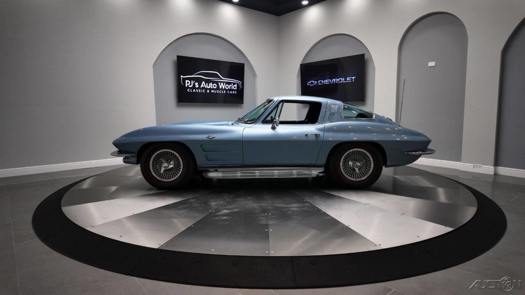 Chevrolet-Corvette-1964-1