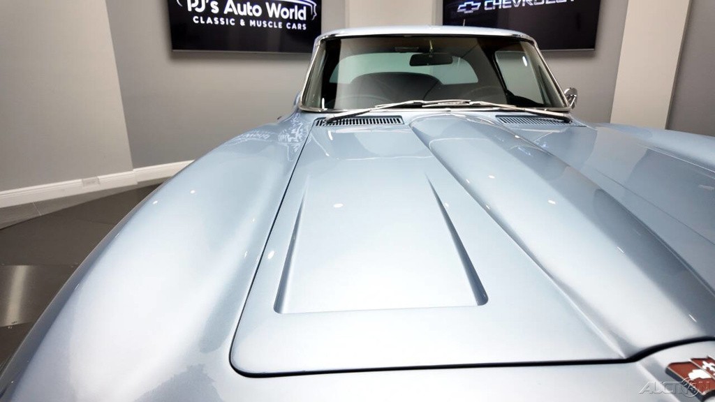 Chevrolet-Corvette-1964-11
