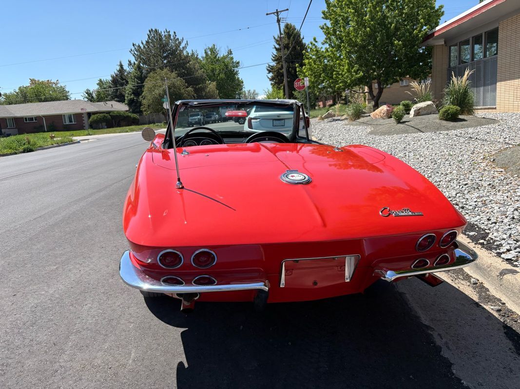 Chevrolet-Corvette-1964-12