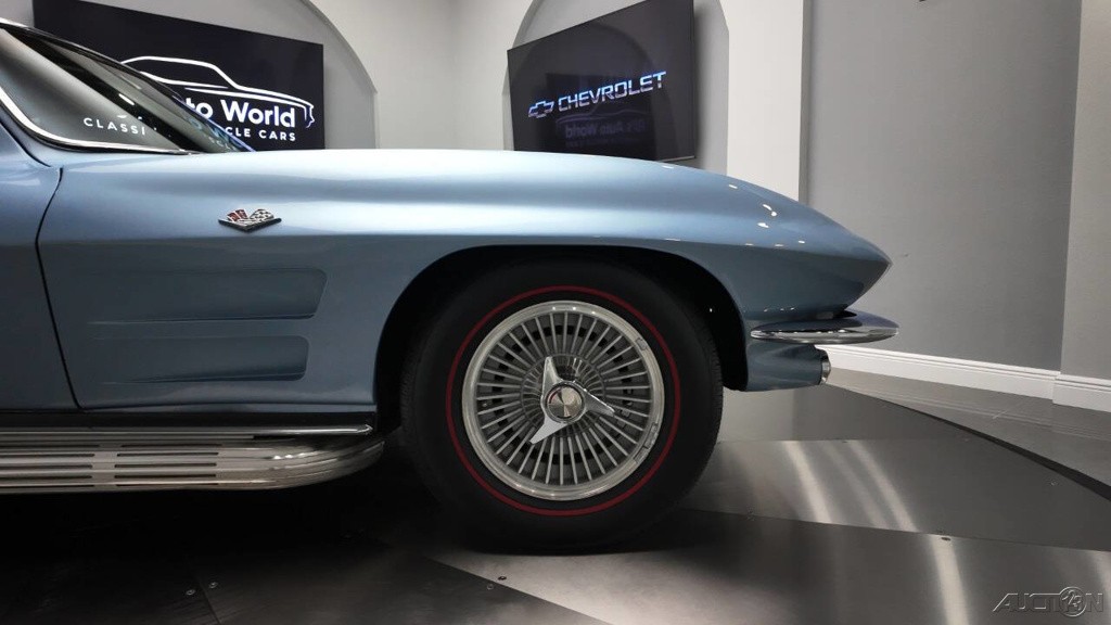 Chevrolet-Corvette-1964-13
