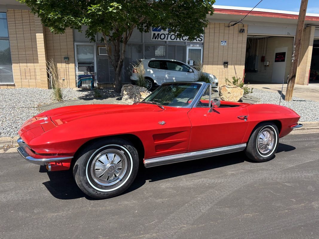 Chevrolet-Corvette-1964-16