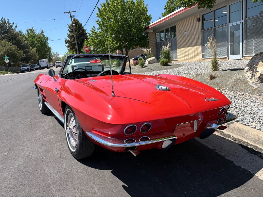 Chevrolet-Corvette-1964-18