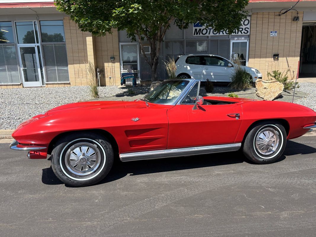 Chevrolet-Corvette-1964-19