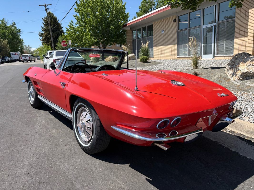 Chevrolet-Corvette-1964-20