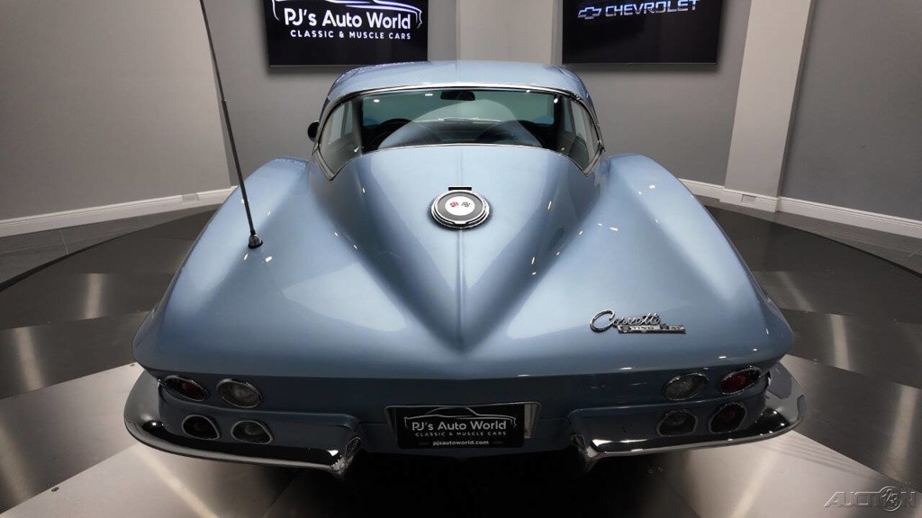 Chevrolet-Corvette-1964-21
