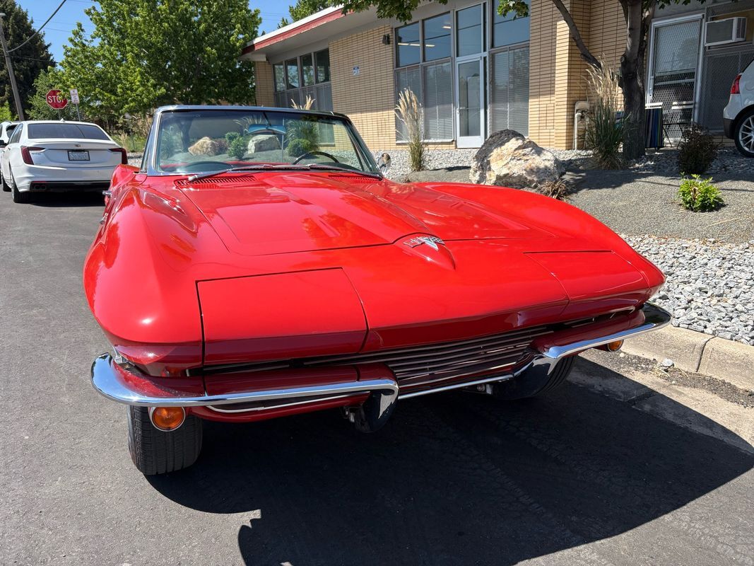 Chevrolet-Corvette-1964-22