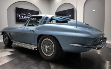 Chevrolet-Corvette-1964-23