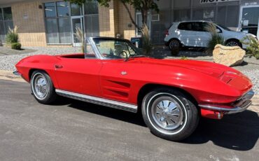 Chevrolet-Corvette-1964-26