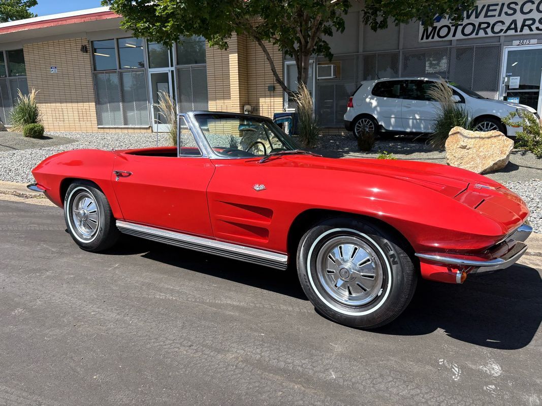 Chevrolet-Corvette-1964-26
