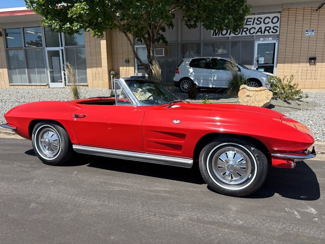 Chevrolet-Corvette-1964-27