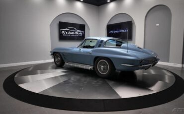 Chevrolet-Corvette-1964-3