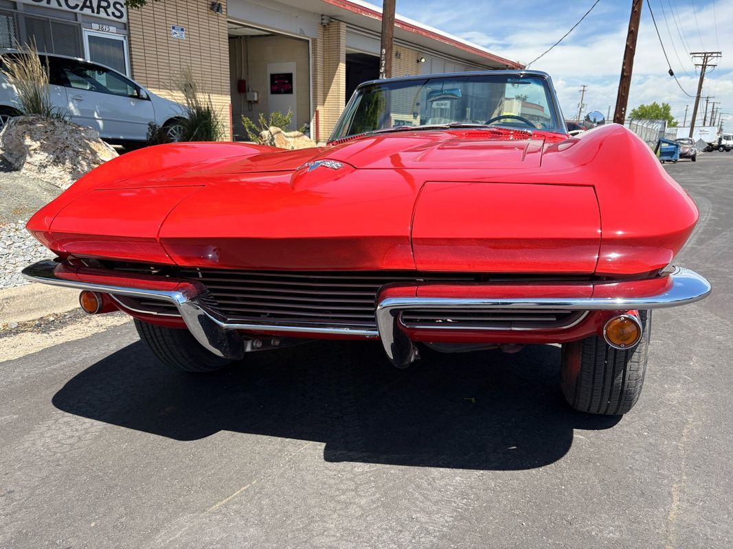 Chevrolet-Corvette-1964-30