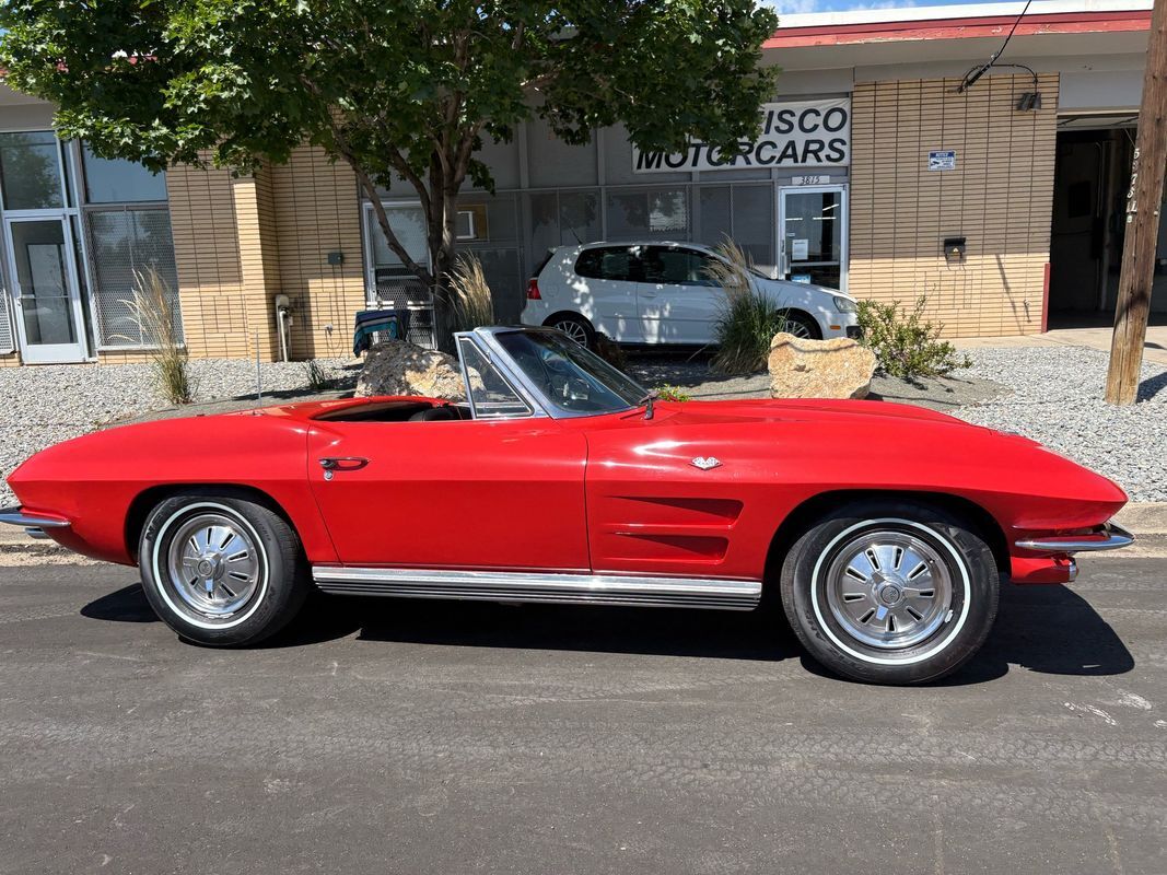 Chevrolet-Corvette-1964-31