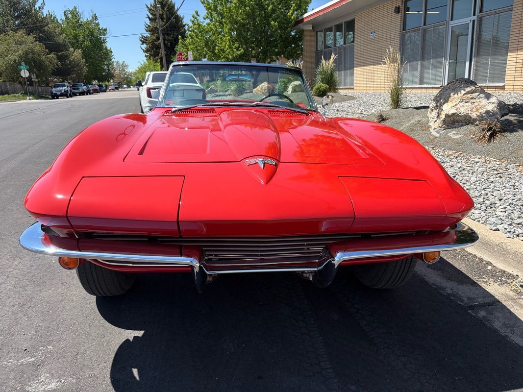 Chevrolet-Corvette-1964-32