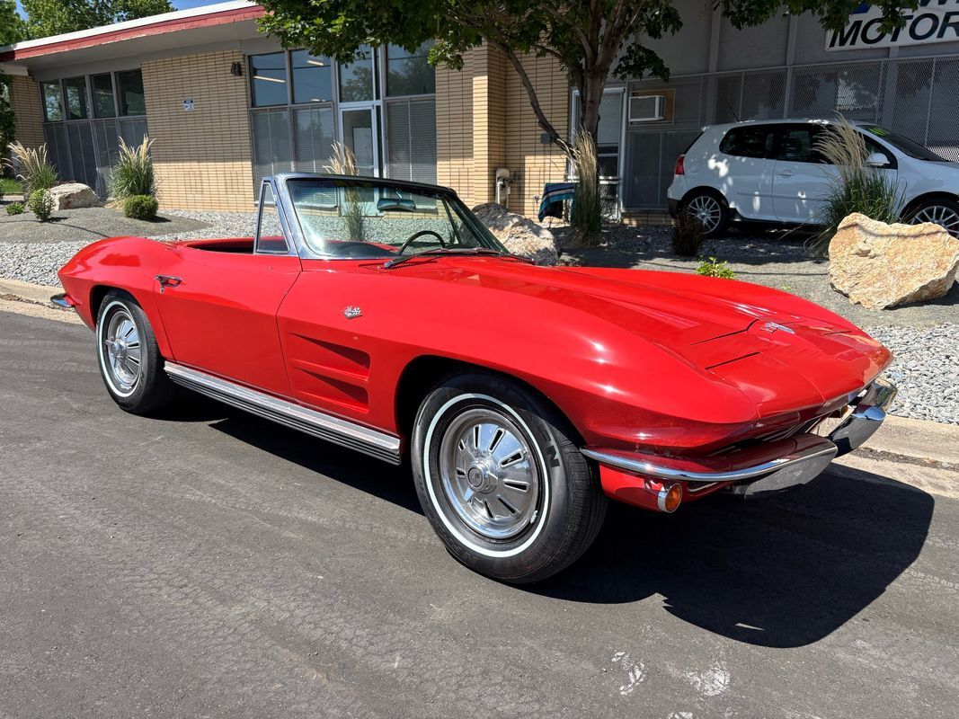 Chevrolet-Corvette-1964-39
