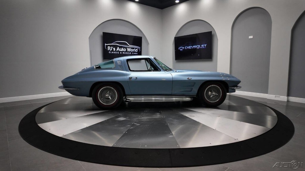 Chevrolet-Corvette-1964-4