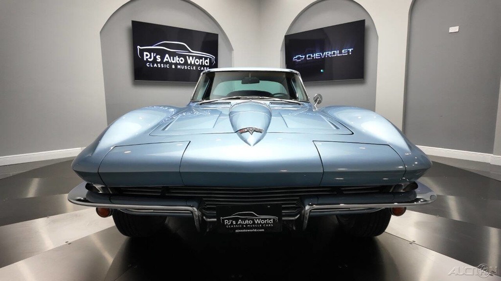 Chevrolet-Corvette-1964-8