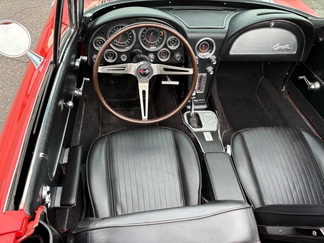 Chevrolet-Corvette-1964-8