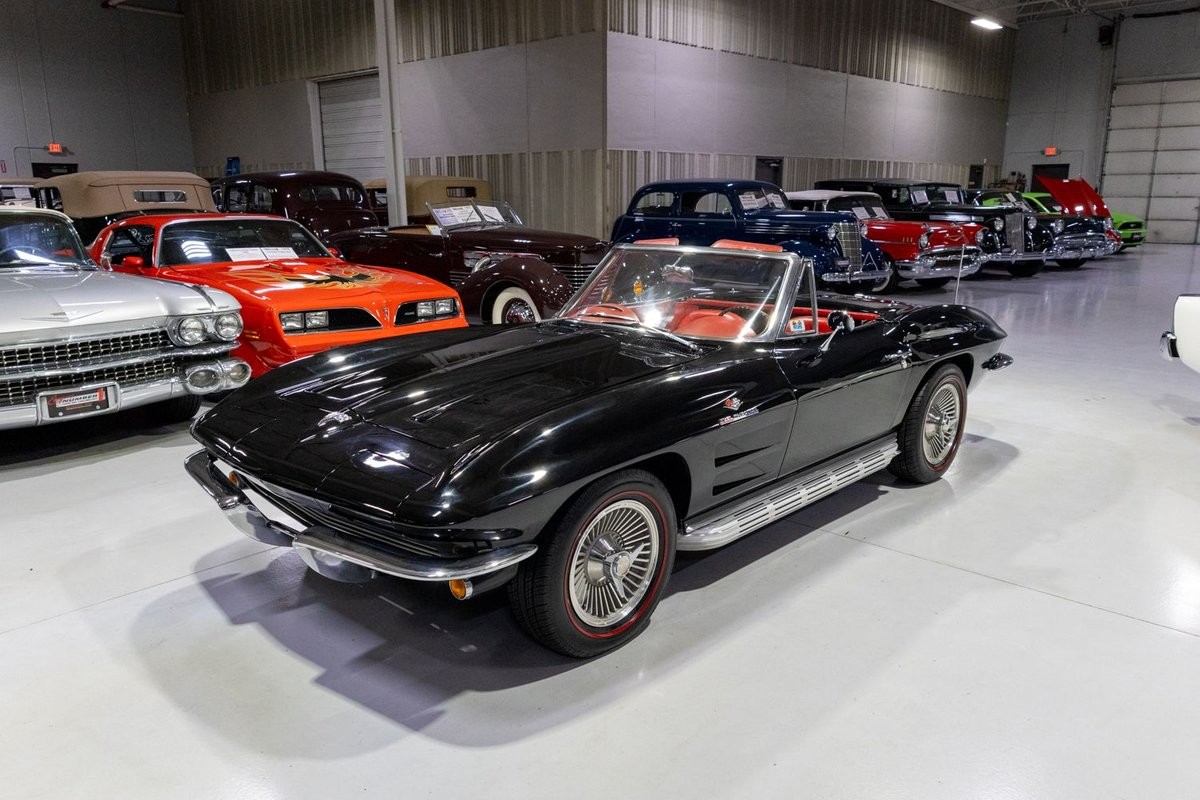Chevrolet-Corvette-1964-Convertible-13