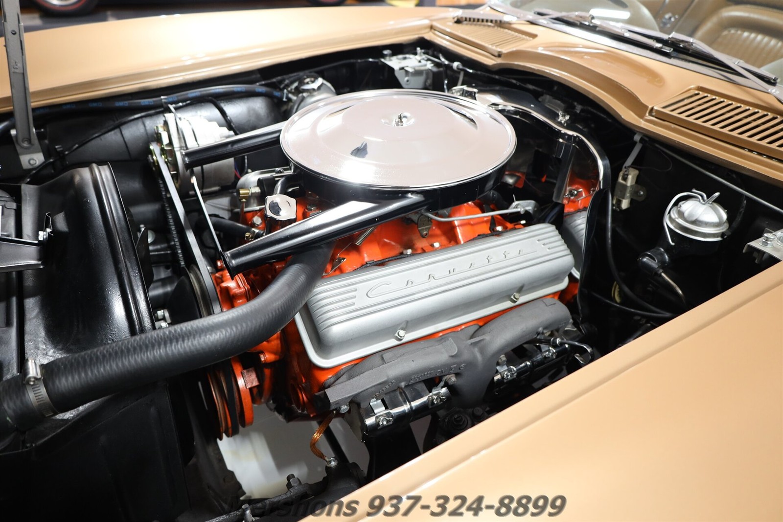 Chevrolet-Corvette-1964-Convertible-2