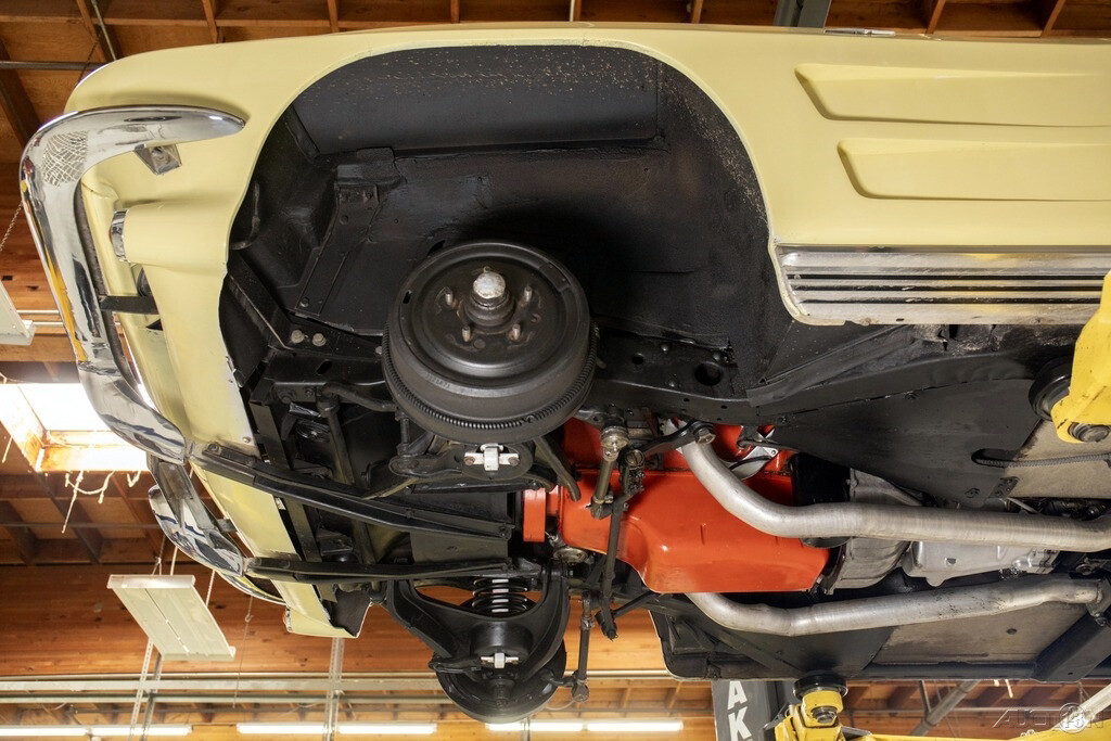 Chevrolet-Corvette-1964-Convertible-22