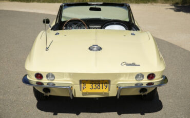 Chevrolet-Corvette-1964-Convertible-3