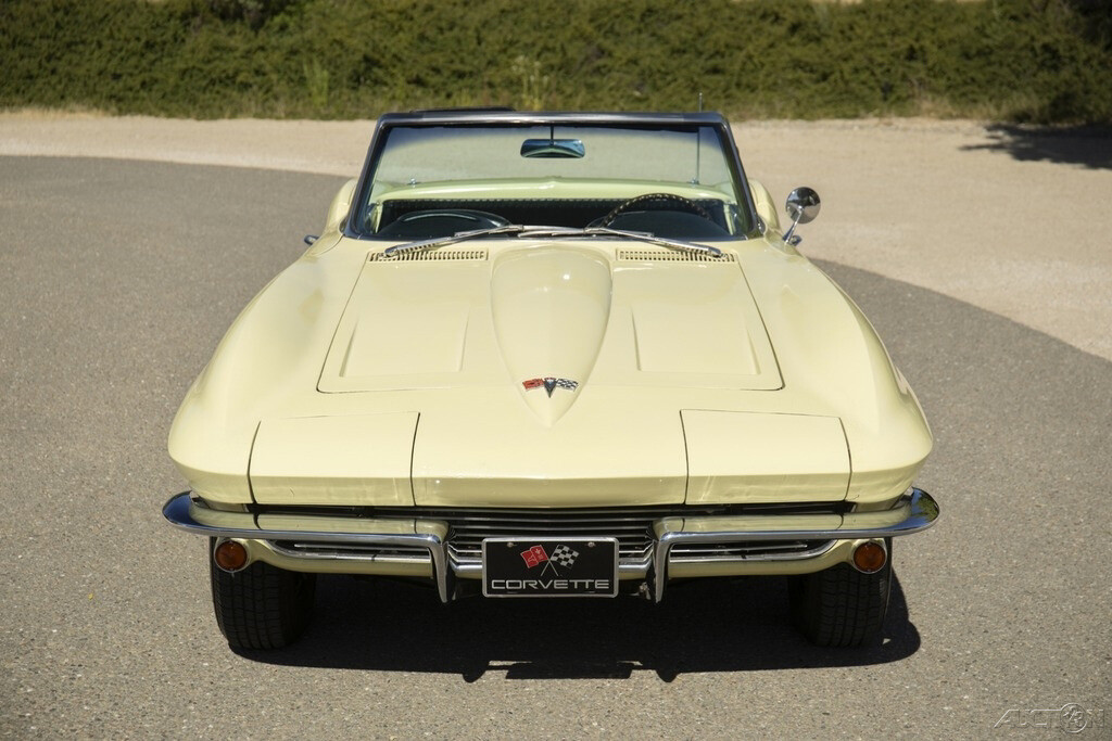 Chevrolet-Corvette-1964-Convertible-7