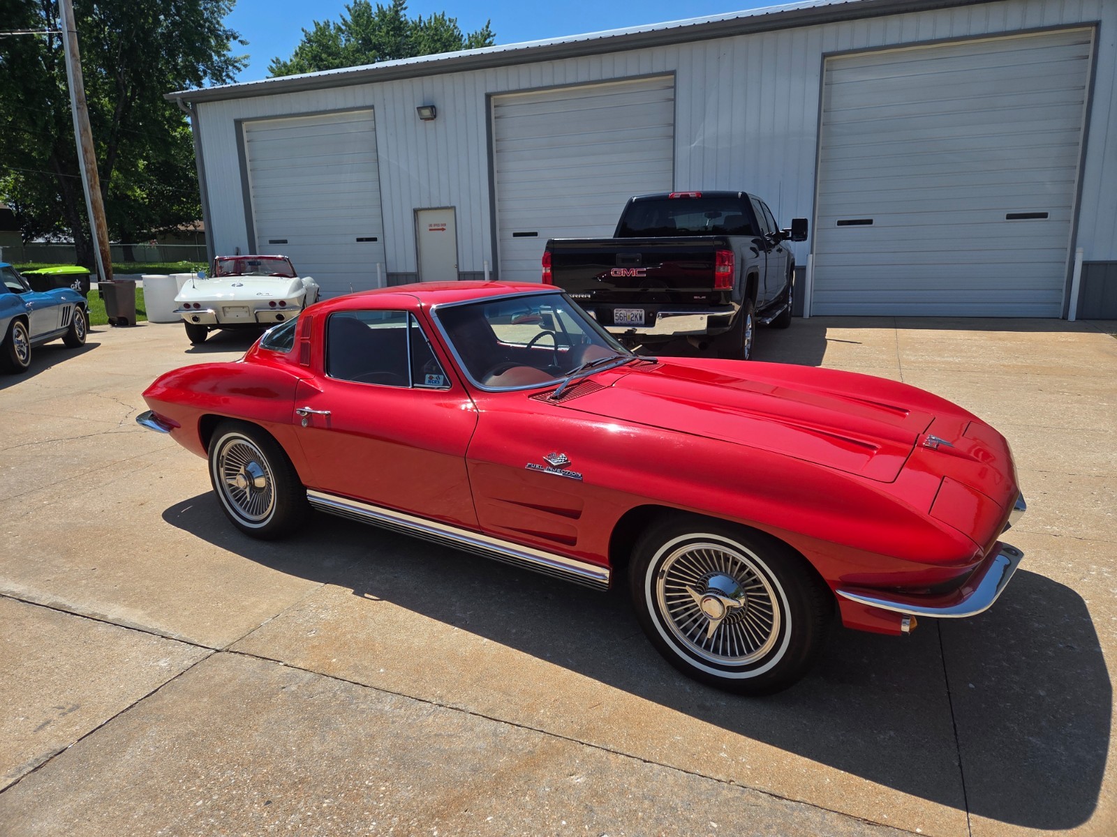 Chevrolet-Corvette-1964-Coupe-11