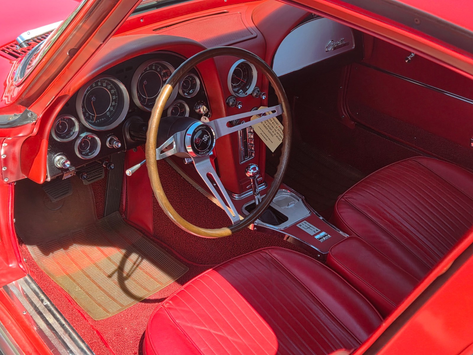 Chevrolet-Corvette-1964-Coupe-23