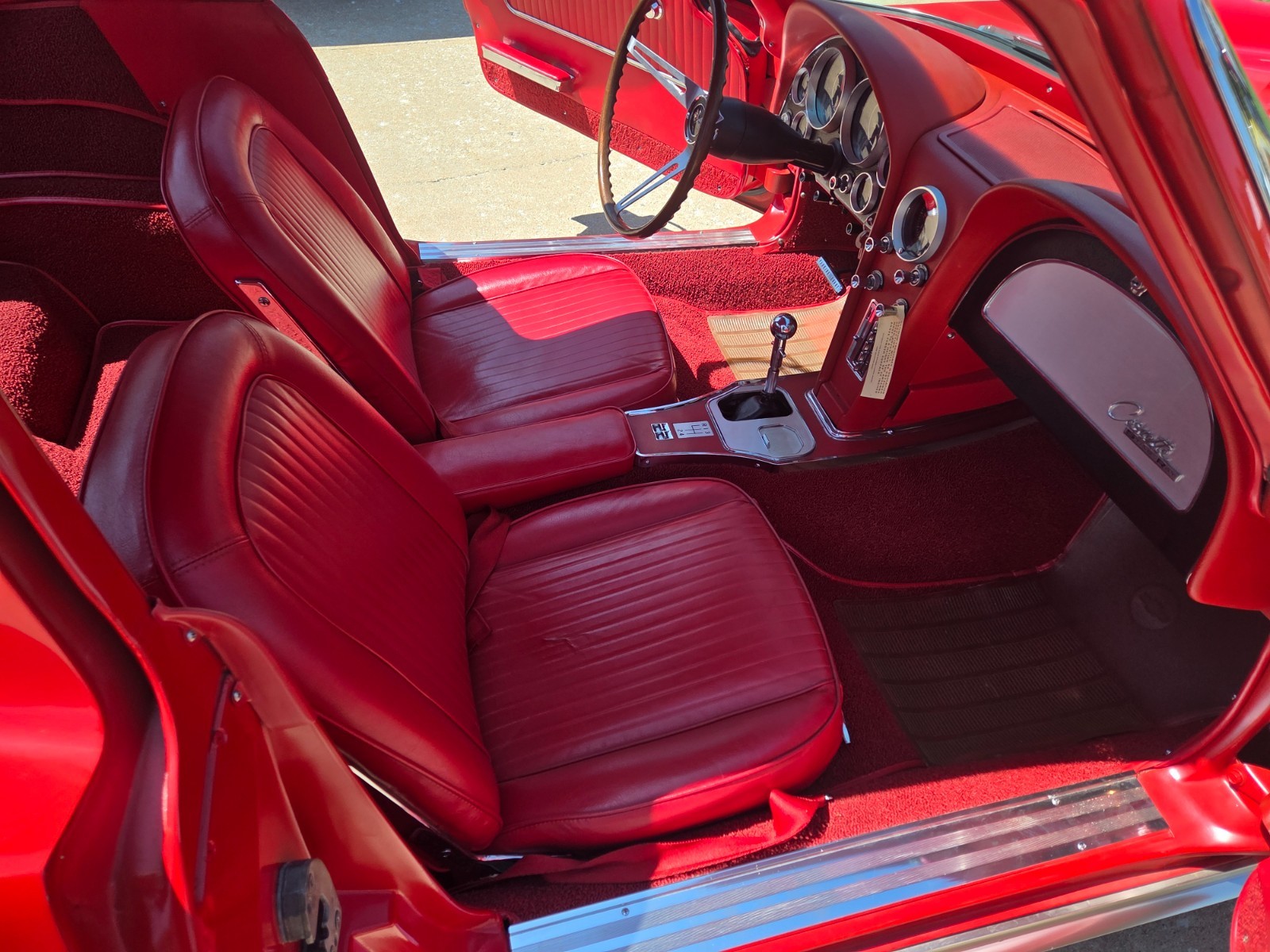 Chevrolet-Corvette-1964-Coupe-24