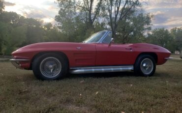 Chevrolet-Corvette-1964-Red-Red-29