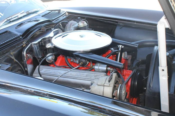 Chevrolet-Corvette-1964-Tuxedo-black-Black-14