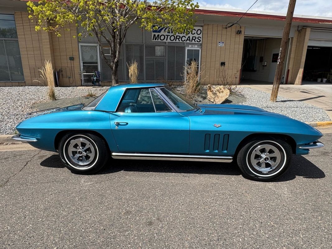 Chevrolet-Corvette-1965-13