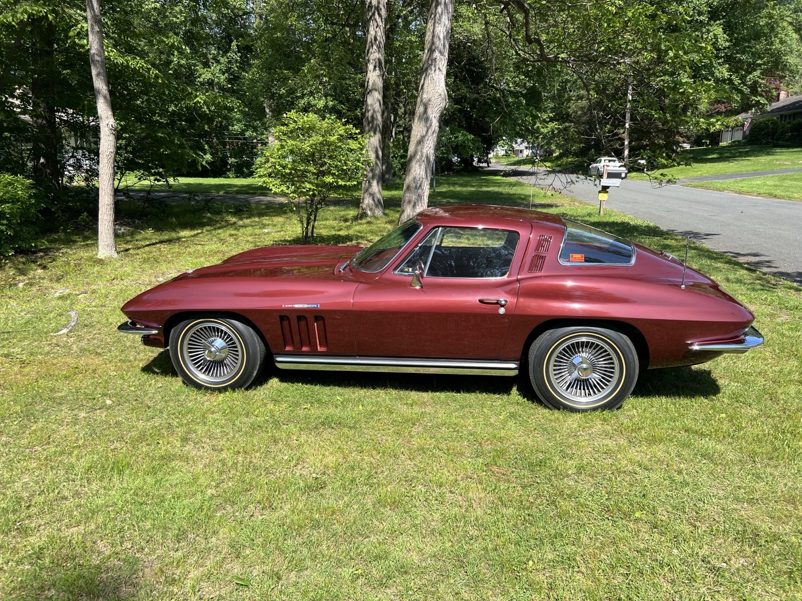 Chevrolet-Corvette-1965-3