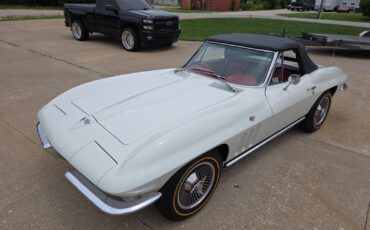 Chevrolet-Corvette-1965-Convertible-1