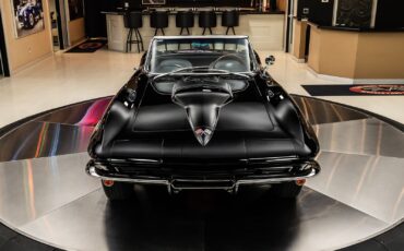 Chevrolet-Corvette-1965-Convertible-10