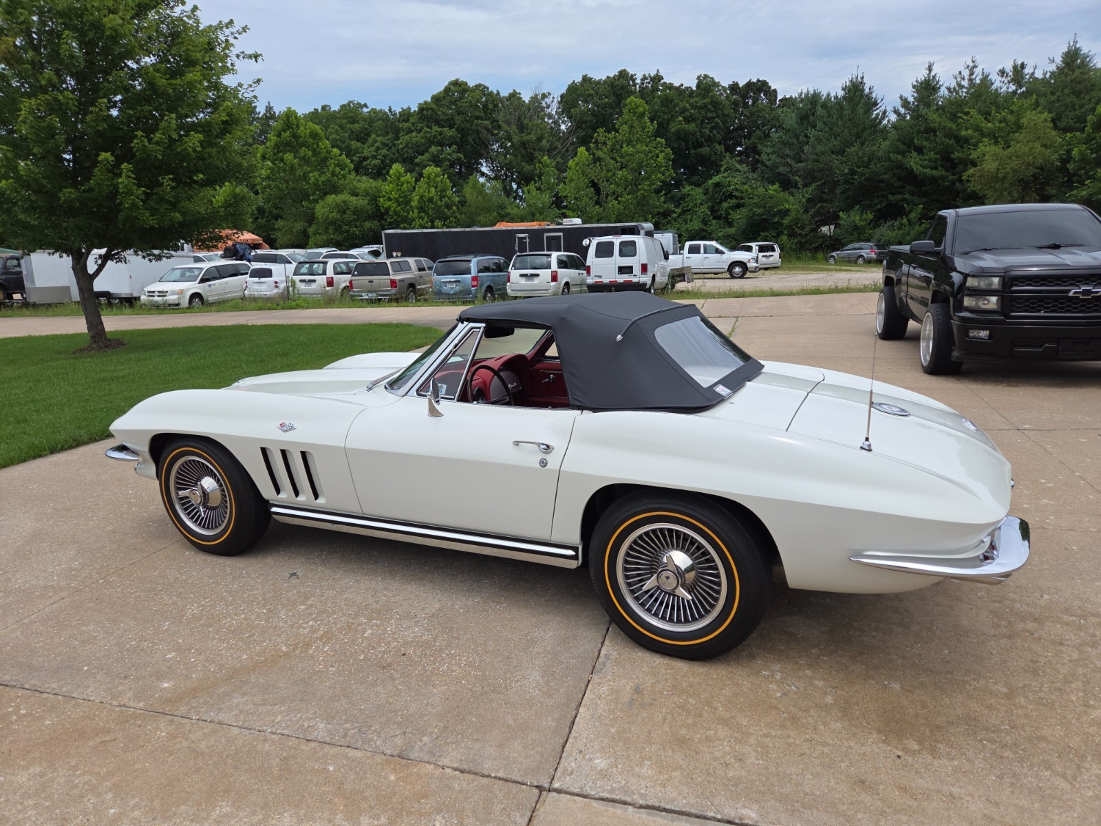 Chevrolet-Corvette-1965-Convertible-12