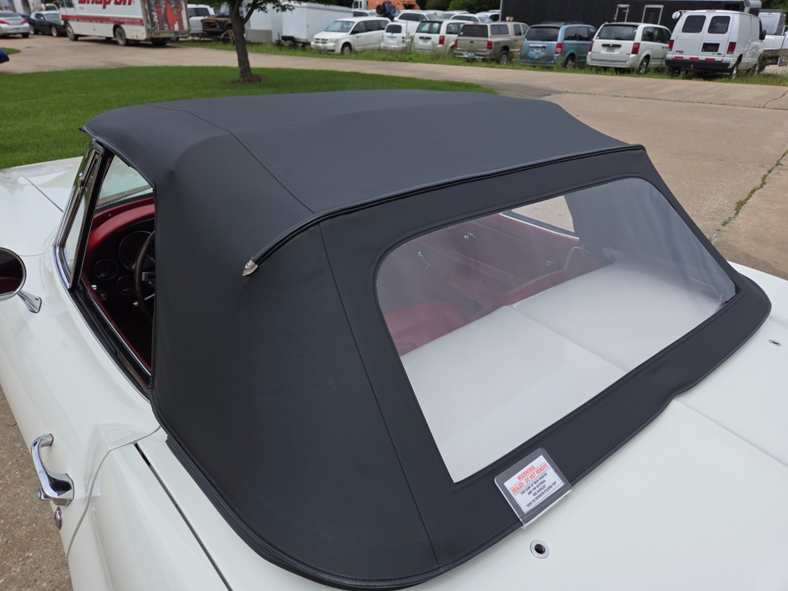 Chevrolet-Corvette-1965-Convertible-13