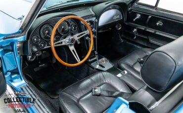 Chevrolet-Corvette-1965-Convertible-2