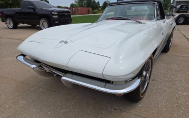 Chevrolet-Corvette-1965-Convertible-2