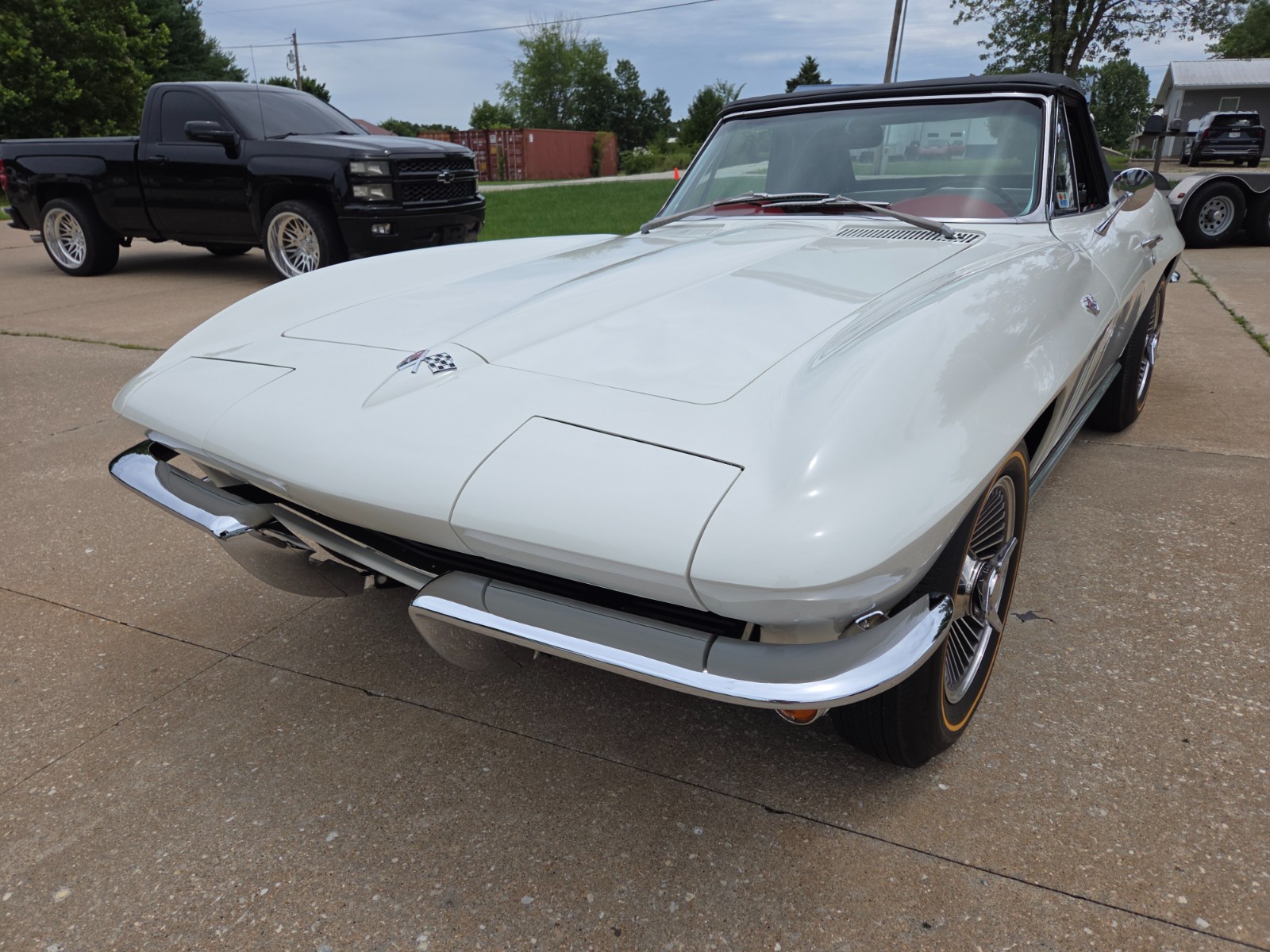 Chevrolet-Corvette-1965-Convertible-2