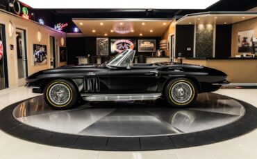 Chevrolet-Corvette-1965-Convertible-20