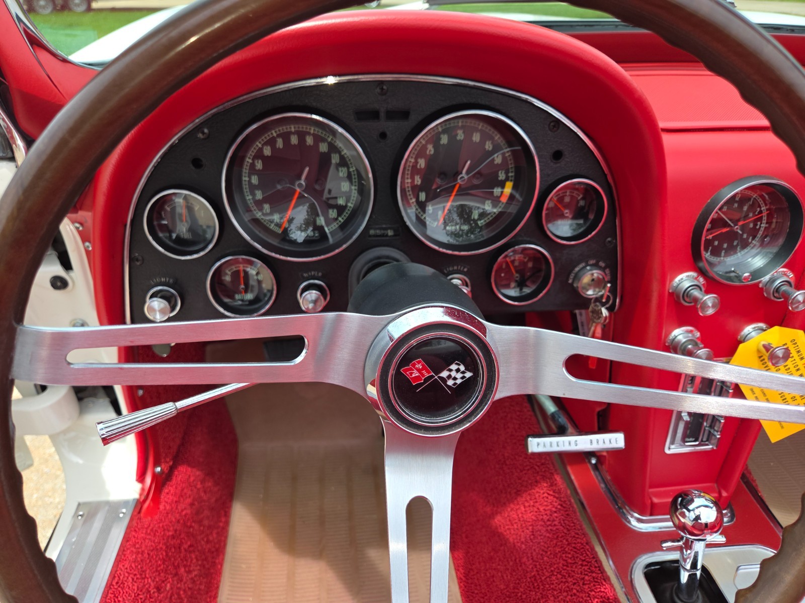 Chevrolet-Corvette-1965-Convertible-24