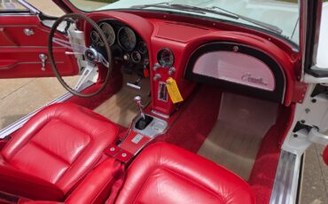 Chevrolet-Corvette-1965-Convertible-27