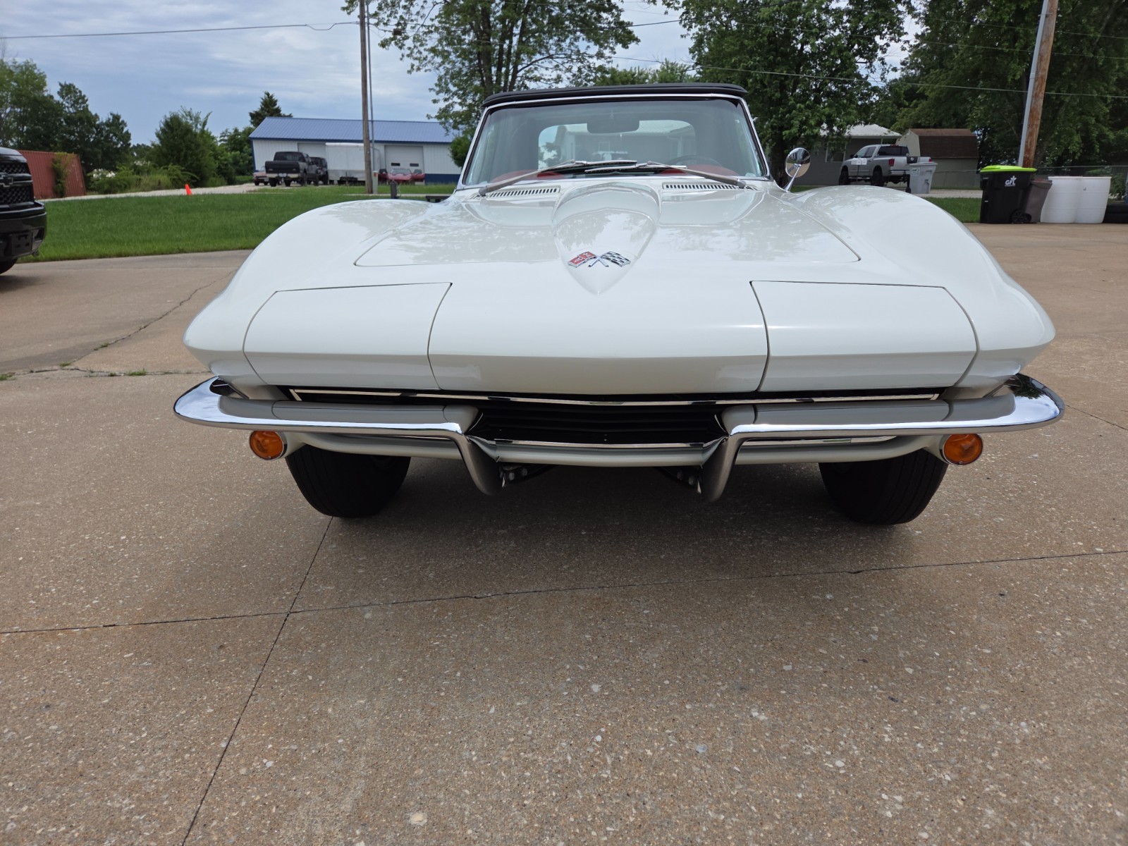 Chevrolet-Corvette-1965-Convertible-3
