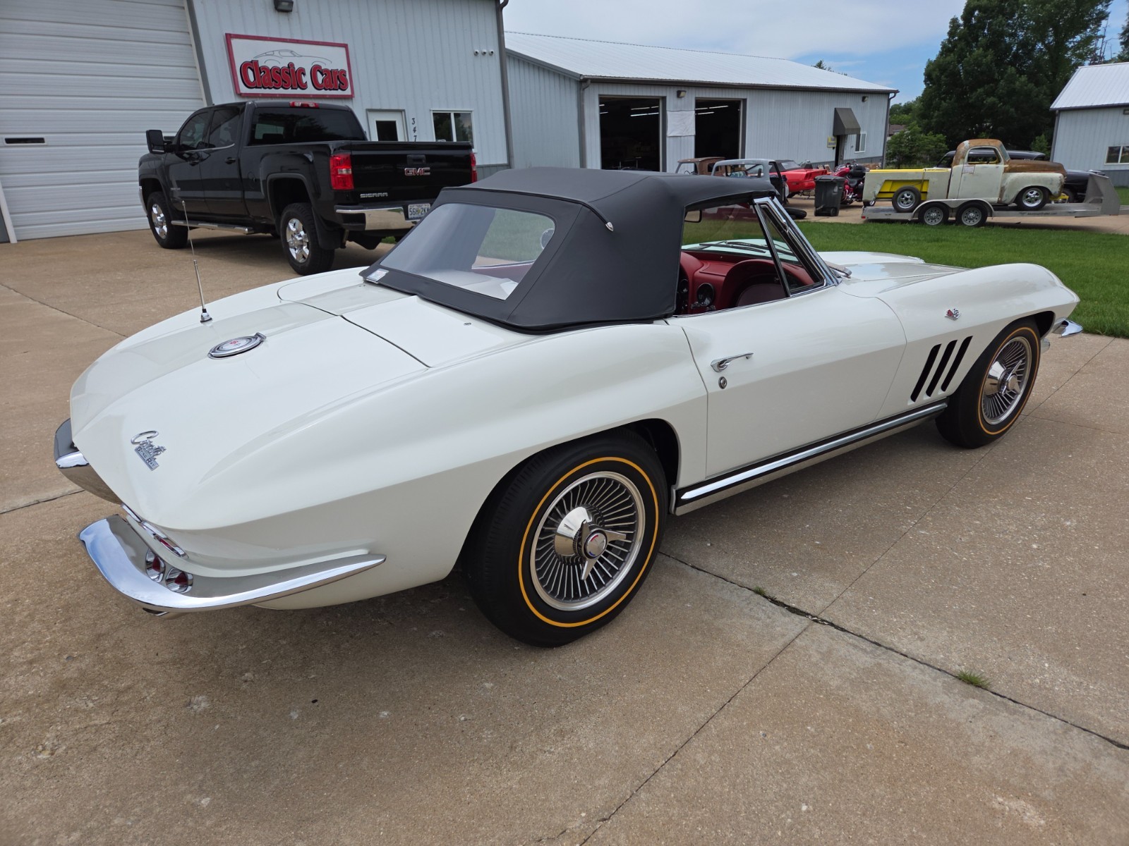 Chevrolet-Corvette-1965-Convertible-8